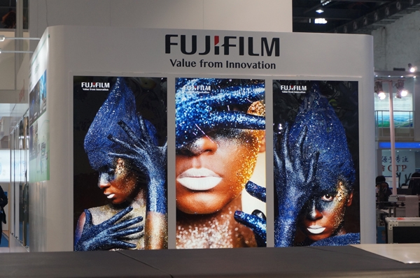 ʿzƬ2015VӡչϵһaG⡱D